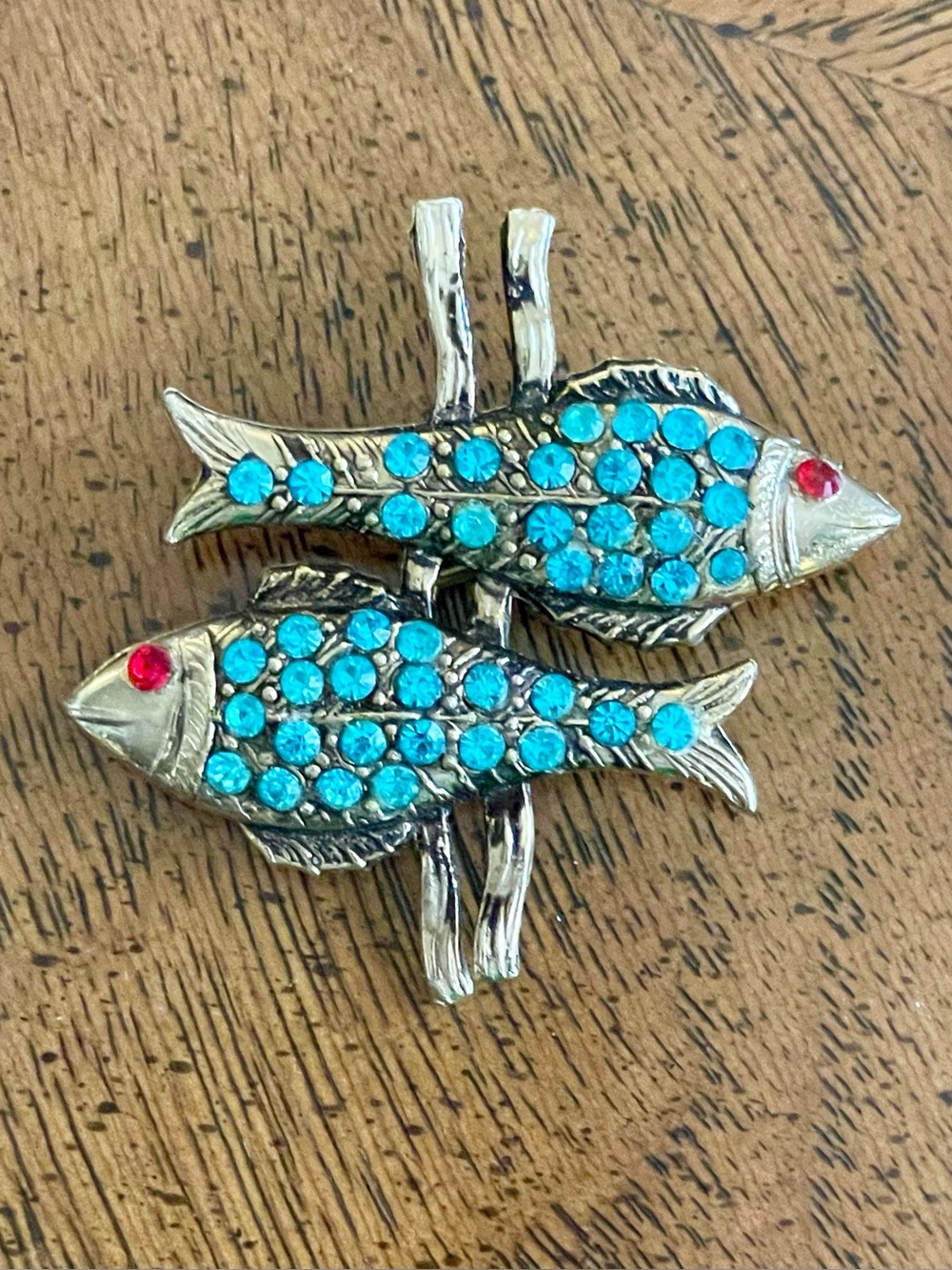 Turquoise Rhinestone Fish brooch / pin - Gold Finish